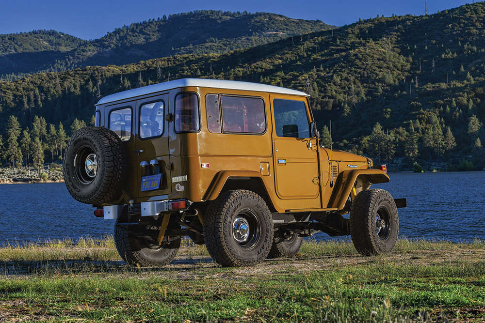 Falken Tires Wildpeak AT3W Outside Advertising